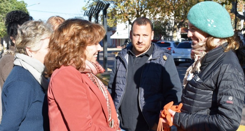 AUTORIDADES MUNICIPALES RECIBIERON LA MARCHA A CABALLO