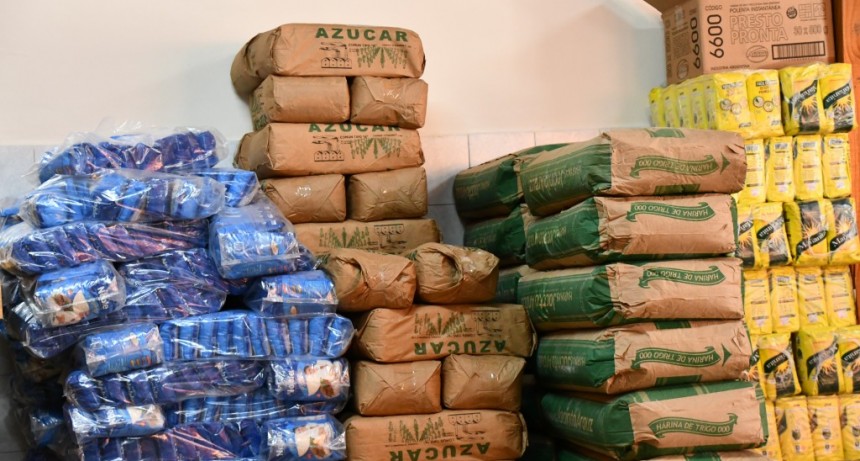 SE REALIZÓ LA PRIMERA COMPRA DE MERCADERÍA CON LOS FONDOS RECAUDADOS POR LA DONACIÓN DE FUNCIONARIOS QUE SERÁ ENTREGADA A CORAZONES EN RED Y DESARROLLO SOCIAL