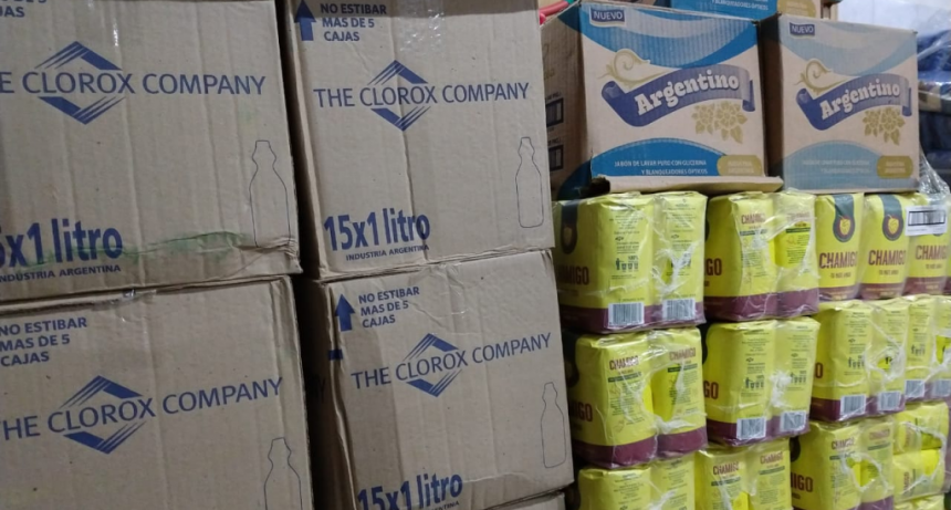 SE ENTREGÓ PARTE DE LA MERCADERÍA COMPRADA CON LA DONACIÓN  DE CONCEJALES Y FUNCIONARIOS