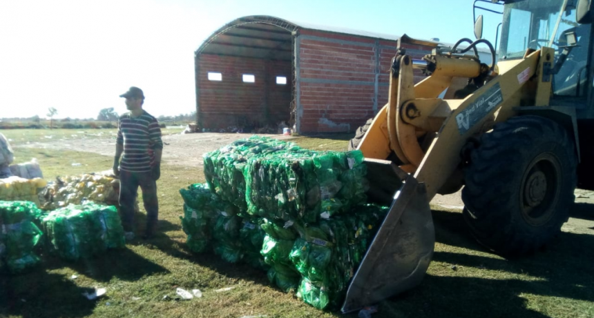 MEDIO AMBIENTE VENDIÓ MATERIALES RECICLADOS