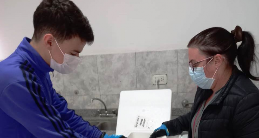 VACUNACIÓN CONTRA COVID 19: LLEGARON 200 NUEVAS DOSIS DEL PRIMER COMPONENTE LA VACUNA 