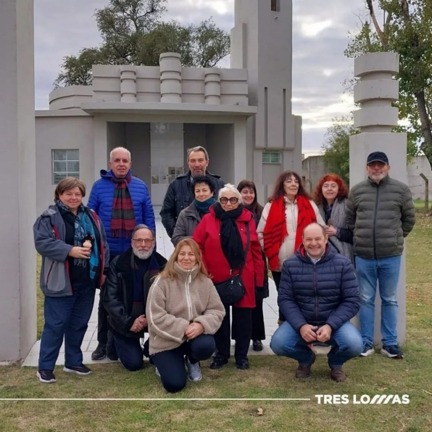 UN CONTINGENTE DE BUENOS AIRES VISITÓ LA OBRA DE FRANCISCO SALAMONE