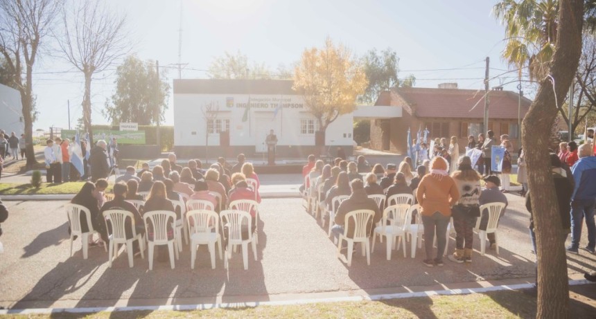 Acto protocolar por el 124&deg; aniversario de Ingeniero Thompson
