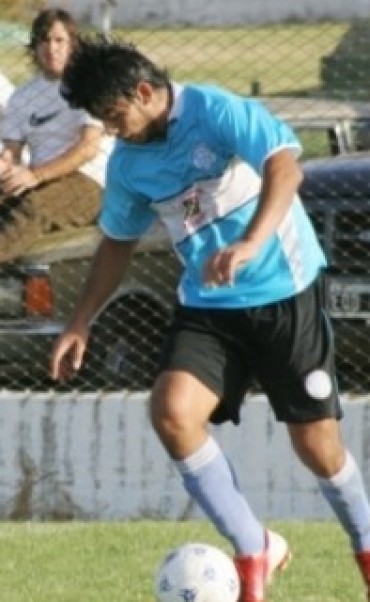 ATLETICO ARGENTINO LE GANO A NEWBERY EN UN PARTIDO QUE TERMINO ANTES POR INFERIORIDAD NUMERICA DEL VERDE