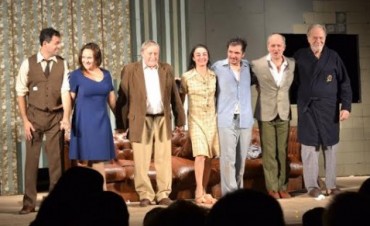 SALA LLENA EN LA PRESENTACION DE LA OBRA DEL TEATRO CERVANTES