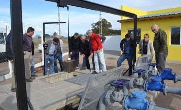 EL INTENDENTE RECORRIÓ LA OBRA DE CLOACAS CON AUTORIDADES DE LA COOPERATIVA