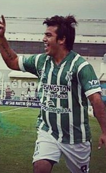 GOLEADA HISTORICA DE JORGE NEWBERY SOBRE DEPORTIVO 17. EL VERDE A UN PASO DEL TITULO.