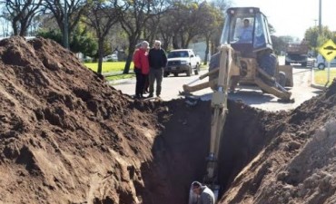 AMPLIARAN EN 2500 METROS LA OBRA DE CLOACAS