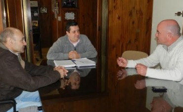 NESTOR ALVAREZ RECIBIO A LOS DELEGADOS ELECTOS DE GARRE Y BONIFACIO