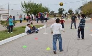 JORNADA RECREATIVA FRENTE A LA ESCUELA ALBERGUE