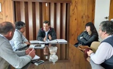 NÉSTOR ÁLVAREZ CONTINÚA CON SU INTENSA AGENDA