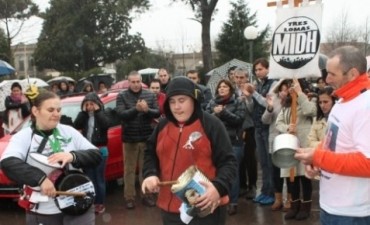 MARCHA PIDIENDO JUSTICIA A UN AÑO DEL ASESINATO DE VERONICA