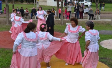 LA FIESTA DE LOS BARRIOS TAMBIÉN LLEGÓ A INGENIERO THOMPSON