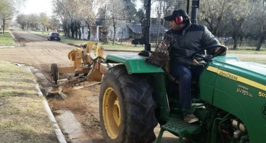 LIMPIAN CORDONES CUNETA EN INGENIERO THOMPSON