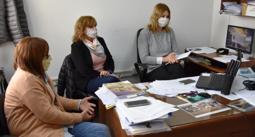 SE REALIZÓ UNA VIDEOCONFERENCIA CON LA COMISIÓN DE PROFESIONALES EN CIENCIAS ECONÓMICAS DEL ÁMBITO MUNICIPAL