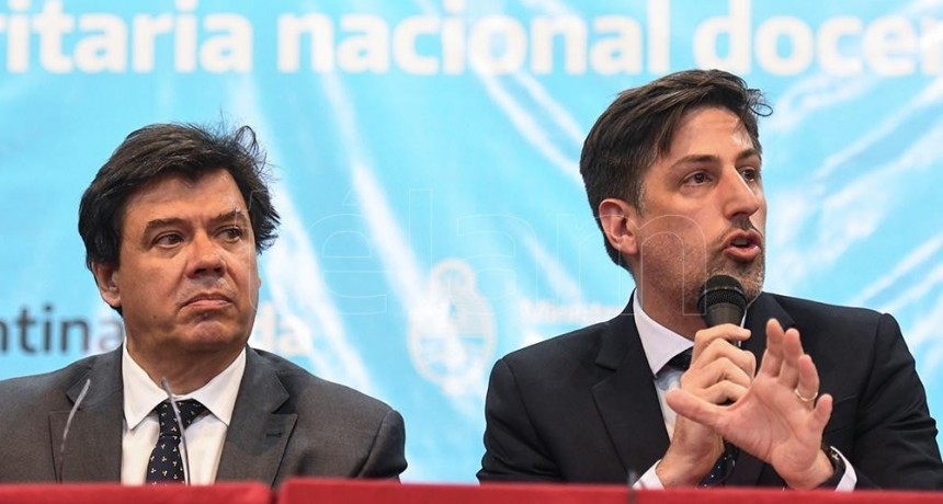 Trotta celebró el acuerdo paritario con gremios docentes en el marco de la pandemia