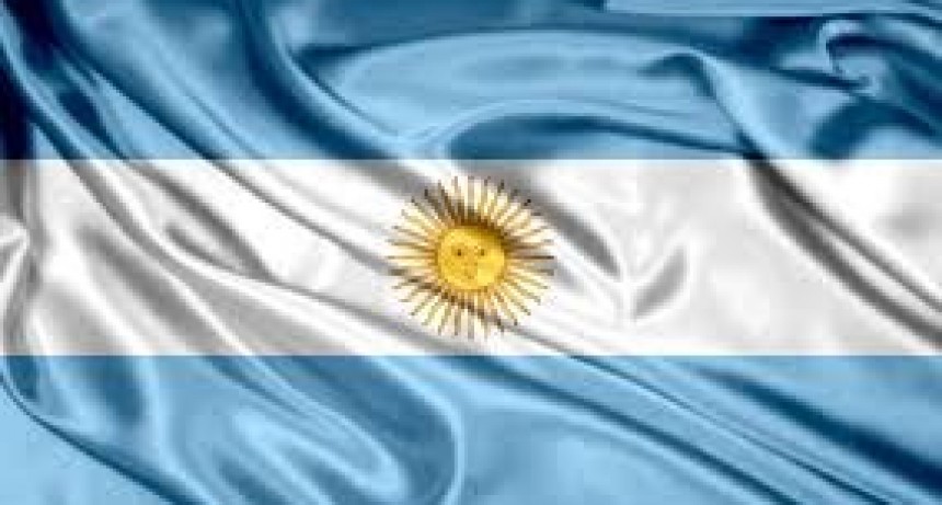 LA ESCUELA 1 CONVOCA A EMBANDERAR HOGARES Y COMERCIOS EN TRES LOMAS Y THOMPSON