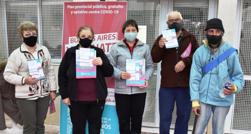 LA VACUNACIÓN CONTRA COVID19 NO SE DETIENE EN TRES LOMAS