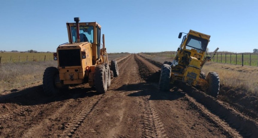 ZONA NORTE: CONTINÚAN LAS TAREAS DE SANEAMIENTO EN LOS CAMINOS RURALES.