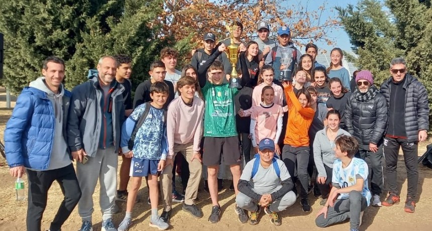 UN GRAN NÚMERO DE JÓVENES PARTICIPARON DE UN NUEVO TORNEO DE ATLETISMO POR EQUIPOS