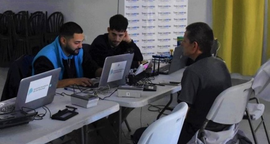 OPERATIVO DE DOCUMENTACIÓN EN TRES LOMAS