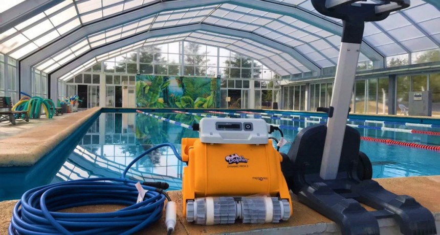 EL MUNICIPIO ADQUIRIÓ UN ROBOT LIMPIAPISCINA