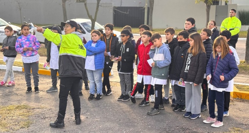 CHARLAS SOBRE SEGURIDAD VIAL PARA ESTABLECIMIENTOS EDUCATIVOS