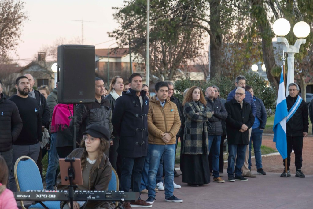 Acto oficial por el D&iacute;a de la Bandera
