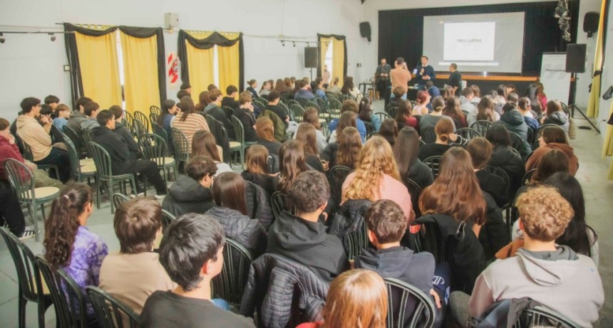 Jornada de capacitaci&oacute;n y reflexi&oacute;n sobre infancia, adolescencia y familia