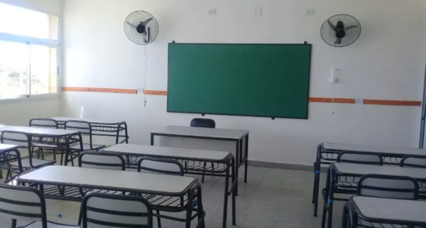 Sin clases: docentes bonaerenses paran el martes en reclamo de mejores salarios