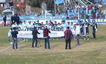 CLASICO TRESLOMENSE: LOS JUGADORES POSARON JUNTOS CONTRA LA VIOLENCIA DE GENERO