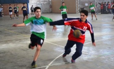 JUEGOS BA - LOS CHICOS DE HANDBALL AL INTERREGIONAL