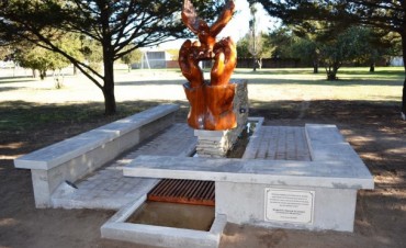 SE INAUGURÓ EL MONUMENTO A LA SOLIDARIDAD
