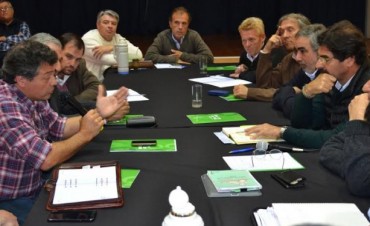 CARLOS DREESSEN PARTICIPO DE REUNION ORGANIZADA POR EL MINISTERIO DE AGROINDUSTRIA