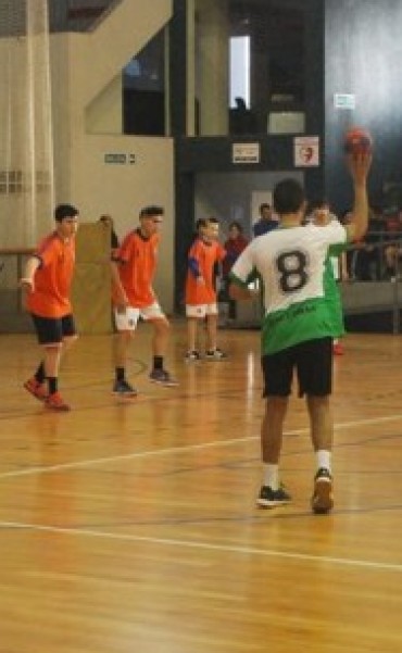 NACIONAL DE HANDBOL - OTRA BUENA VICTORIA. TRES LOMAS CLASIFICADO PARA LA PROXIMA RONDA