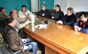 ANALIZAN LA POSIBILIDAD DE POTENCIAR LA ACTIVIDAD PORCINA EN EL DISTRITO