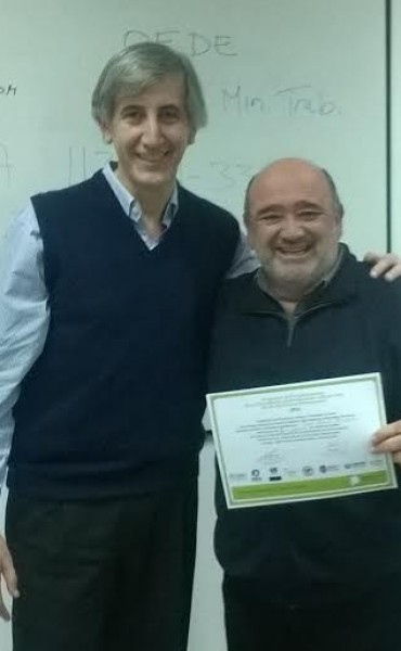 BARREIRO RECIBIO EL CERTIFICADO POR SU PARTICIPACION EN PROGRAMA DE FORTALECIMIENTO