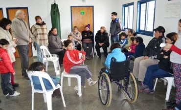 REALIZAN ENCUENTROS CON VECINOS DE LA COMUNIDAD