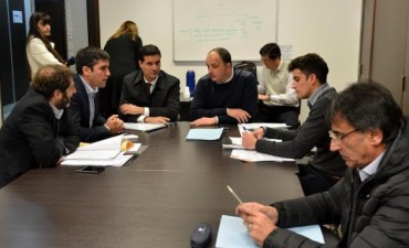 IMPULSAN CODIGO DE ETICA QUE PROHIBE A FUNCIONARIOS DESIGNAR A FAMILIARES EN AREAS GUBERNAMENTALES