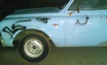 DAÑAN VEHICULOS CON PINTURA DE AEROSOLES