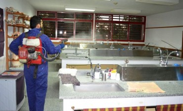 TRABAJOS DE LIMPIEZA EN LOS ESTABLECIMIENTOS EDUCATIVOS DEL DISTRITO