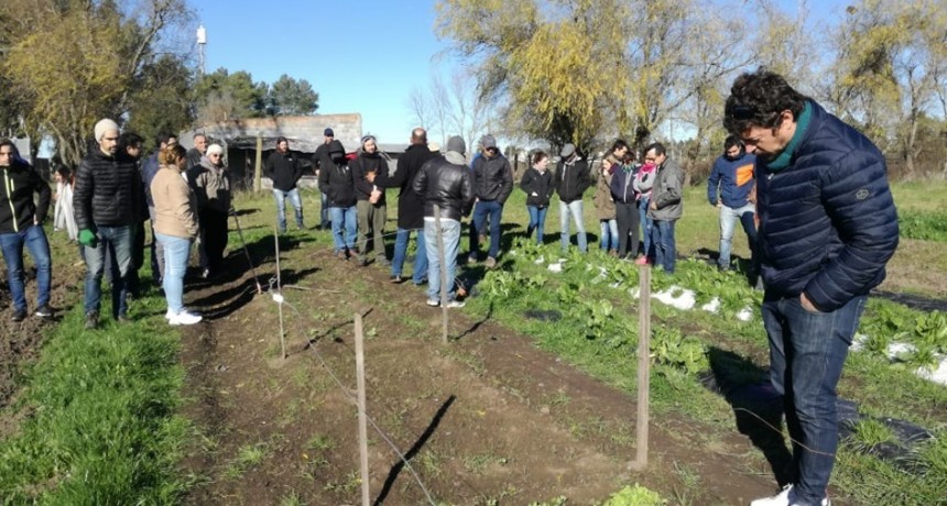 TRES LOMAS PRESENTE EN UN NUEVO CURSO DE HORTICULTURA AGROECOLÓGICA