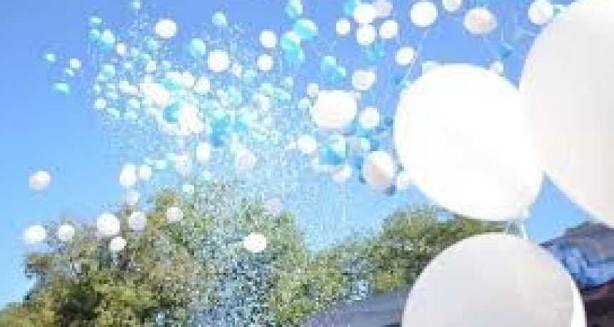 LA 9 DE JULIO SE VISTE DE CELESTE Y BLANCO. UN PROYECTO DEL CEF Y LA ESCUELA 2.