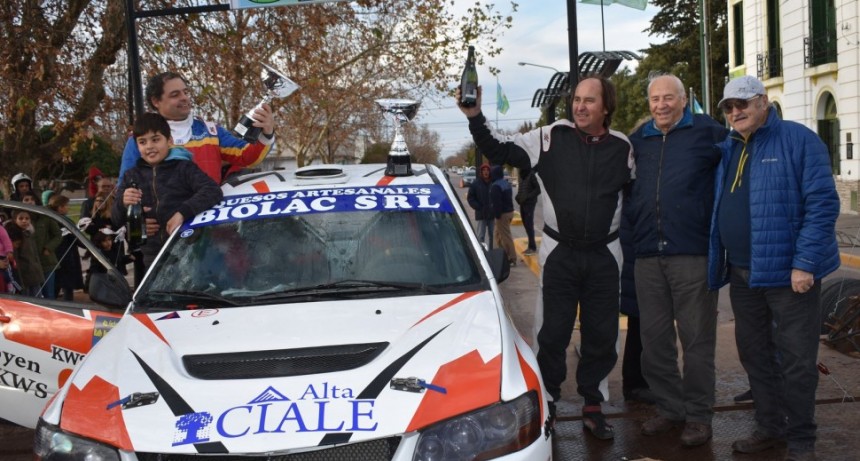 EL RALLY BONAERENSE PASO POR TRES LOMAS. VICTORIA DE SANTIAGO SOLARI.