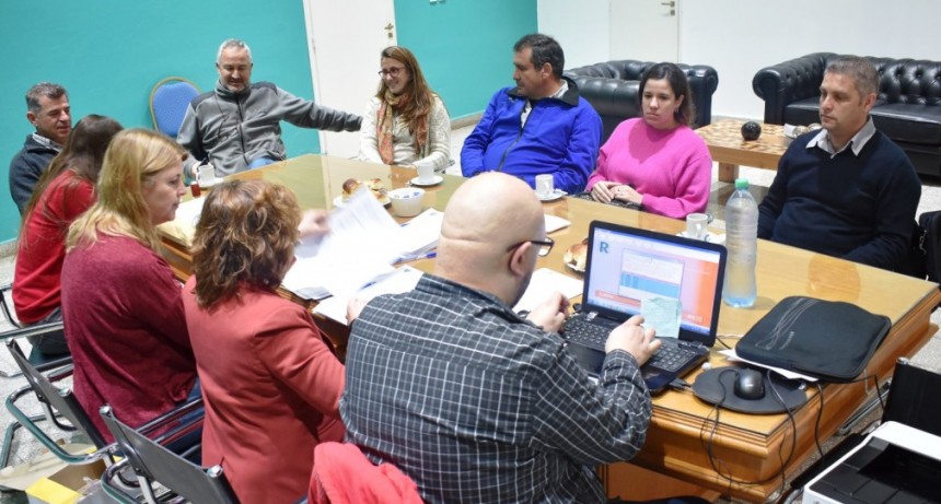 ABREN LICITACION PARA LA CONSTRUCCION DE 12 CUADRAS DE PAVIMENTO