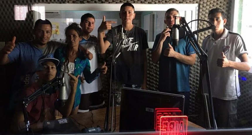 Las radios comunitarias, un puente entre docentes y alumnos en tiempos de pandemia