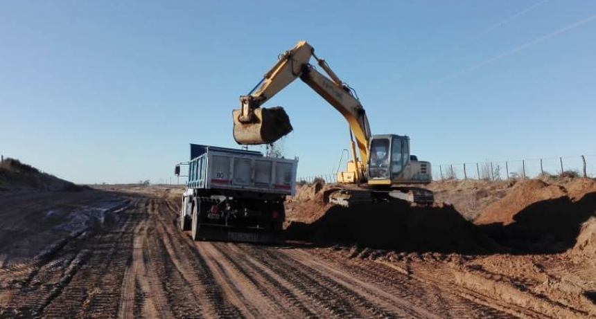 CONTINÚAN LOS TRABAJOS DE REPARACIÓN EN LOS CAMINOS RURALES