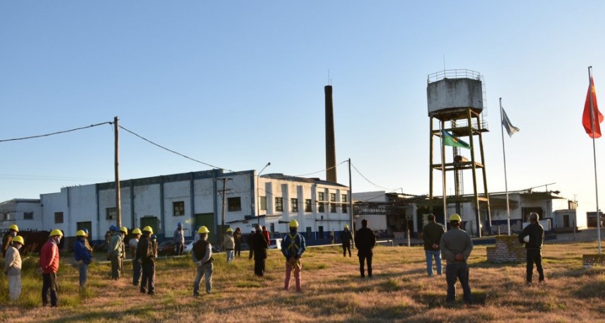 CONFIRMADO: POR EL CIERRE DE EXPORTACIONES DE CARNE EL FRIGORIFICO DE TRES LOMAS SUSPENDE EL 25 % DEL PERSONAL