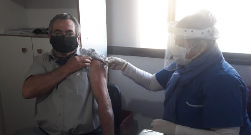 SE COLOCARON DOSIS DE LA VACUNA ANTIGRIPAL