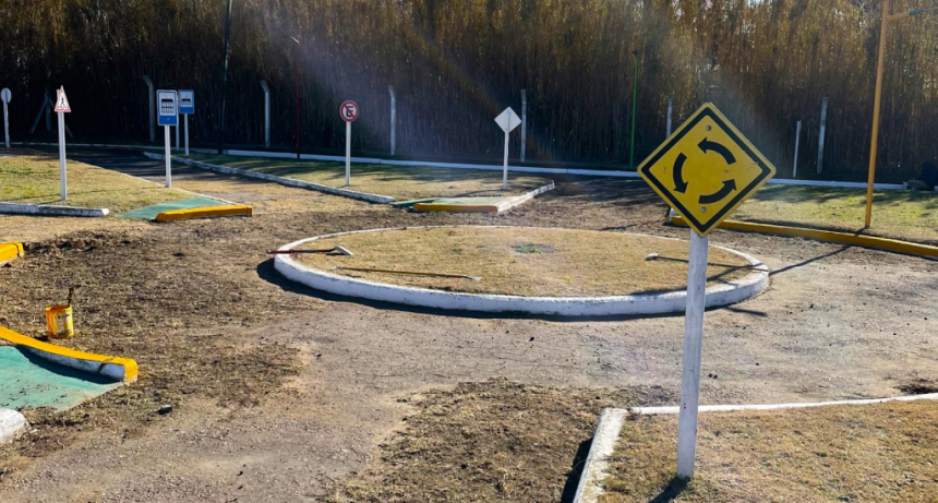 TRABAJOS DE PUESTA EN VALOR EN LA PLAZA DE SEGURIDAD VIAL